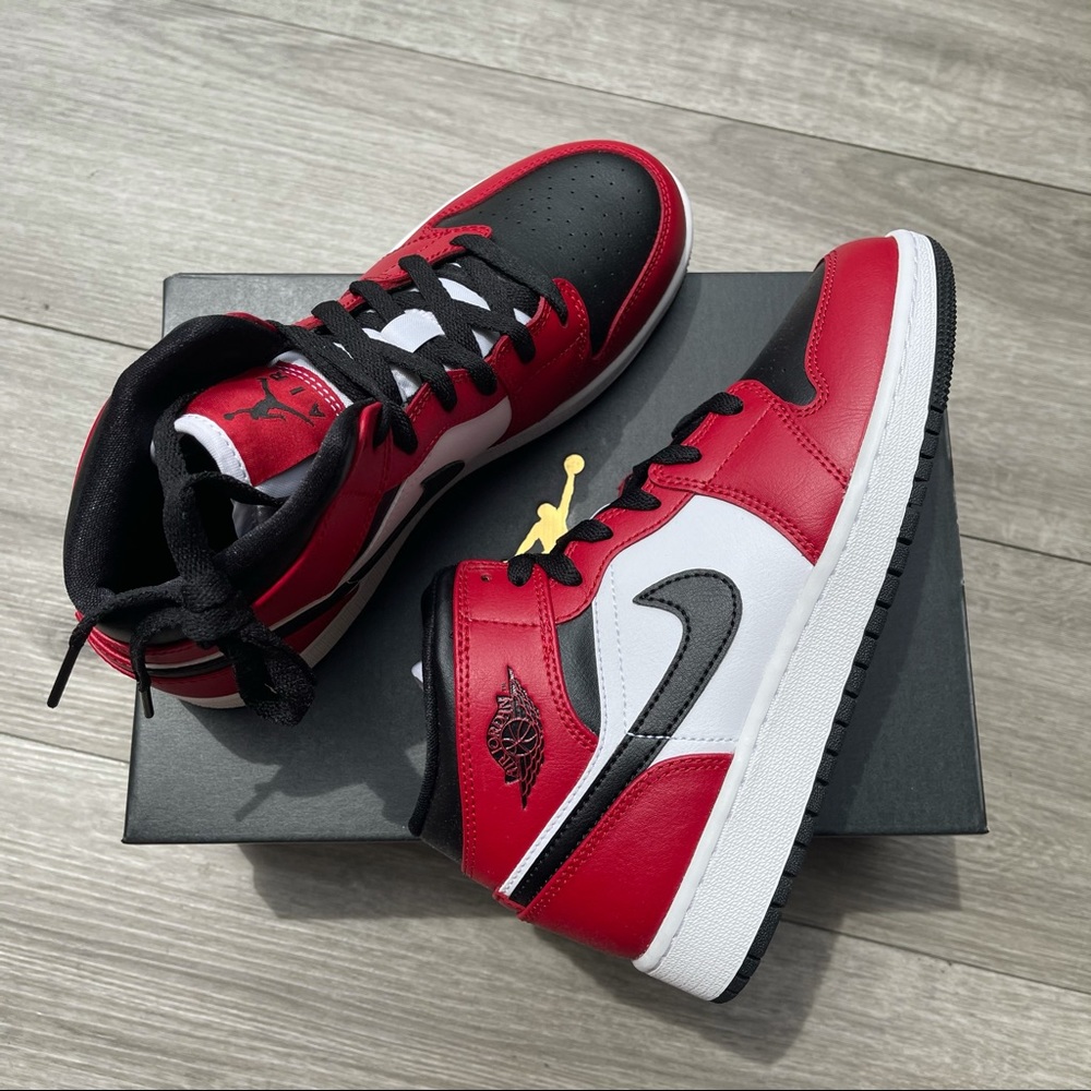 Air Jordan 1 mid Chicago - Picture 8 of 10